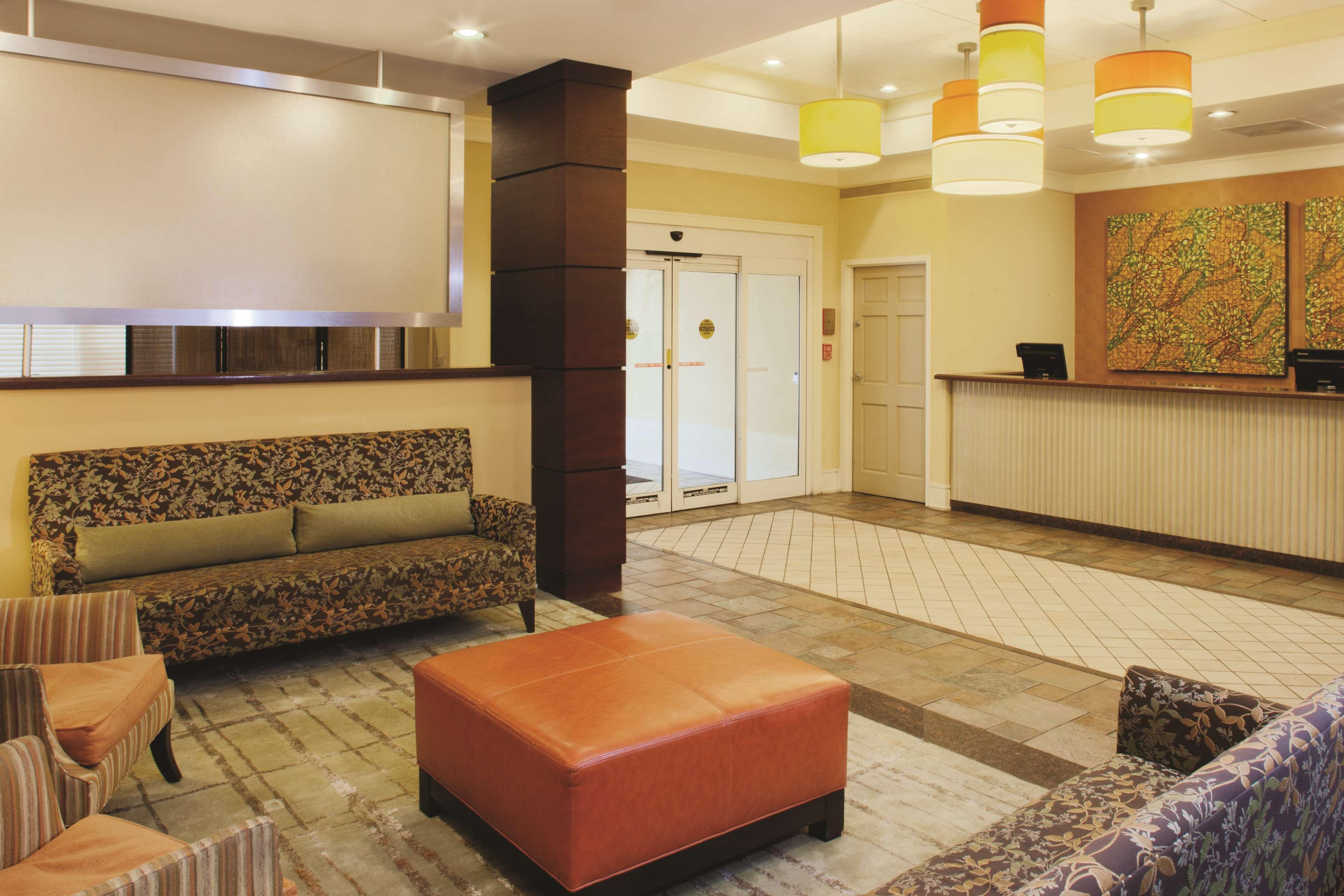 Doubletree Suites By Hilton At The Battery Atlanta Smyrna Bagian luar foto