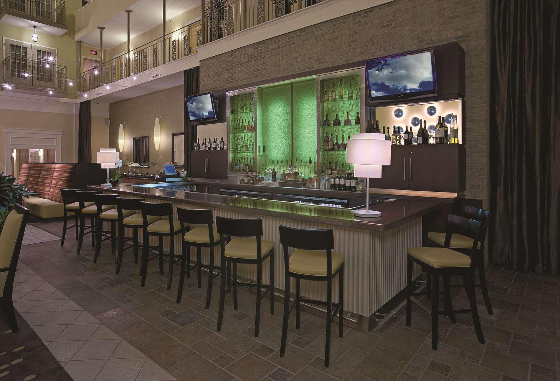 Doubletree Suites By Hilton At The Battery Atlanta Smyrna Bagian luar foto
