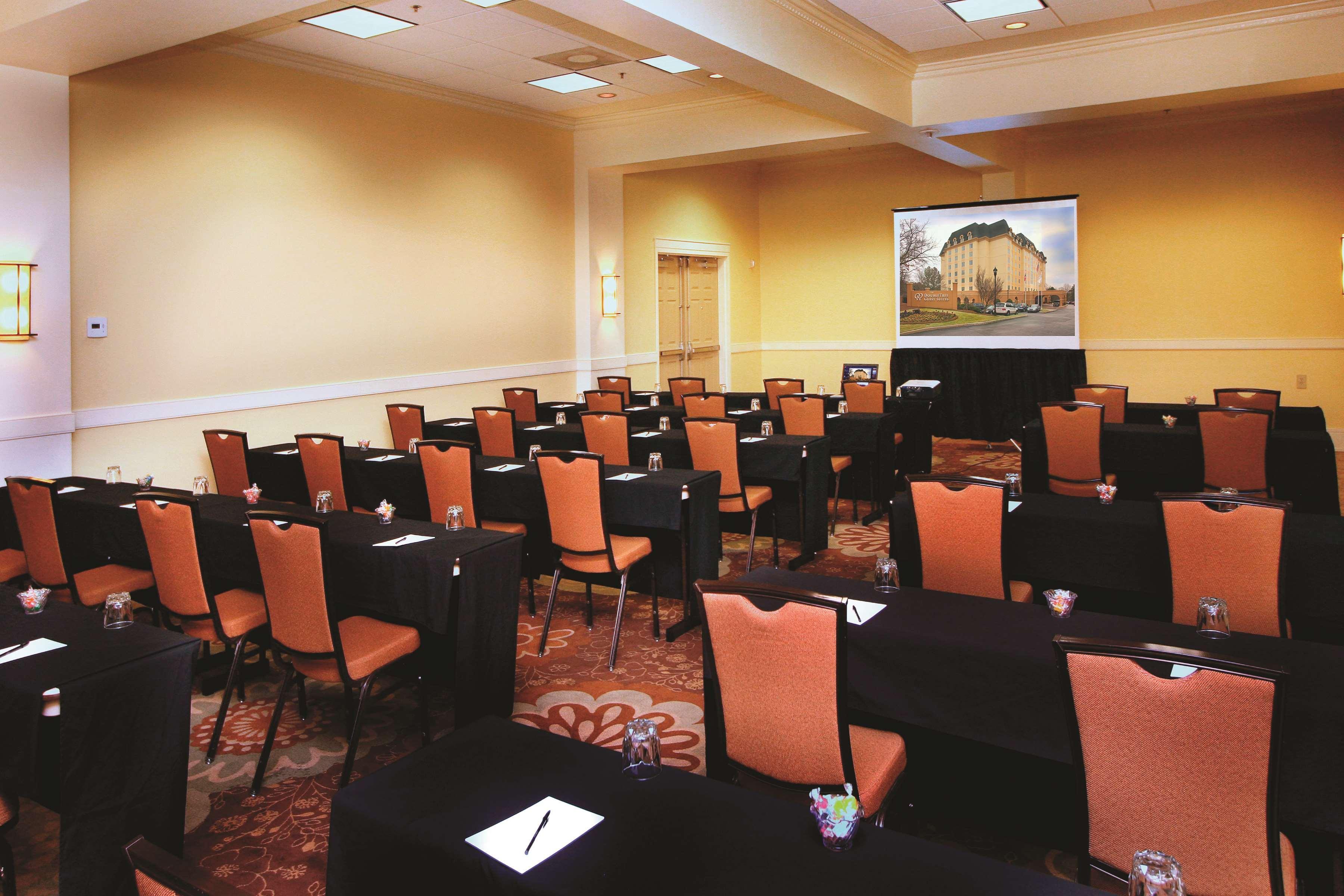 Doubletree Suites By Hilton At The Battery Atlanta Smyrna Bagian luar foto