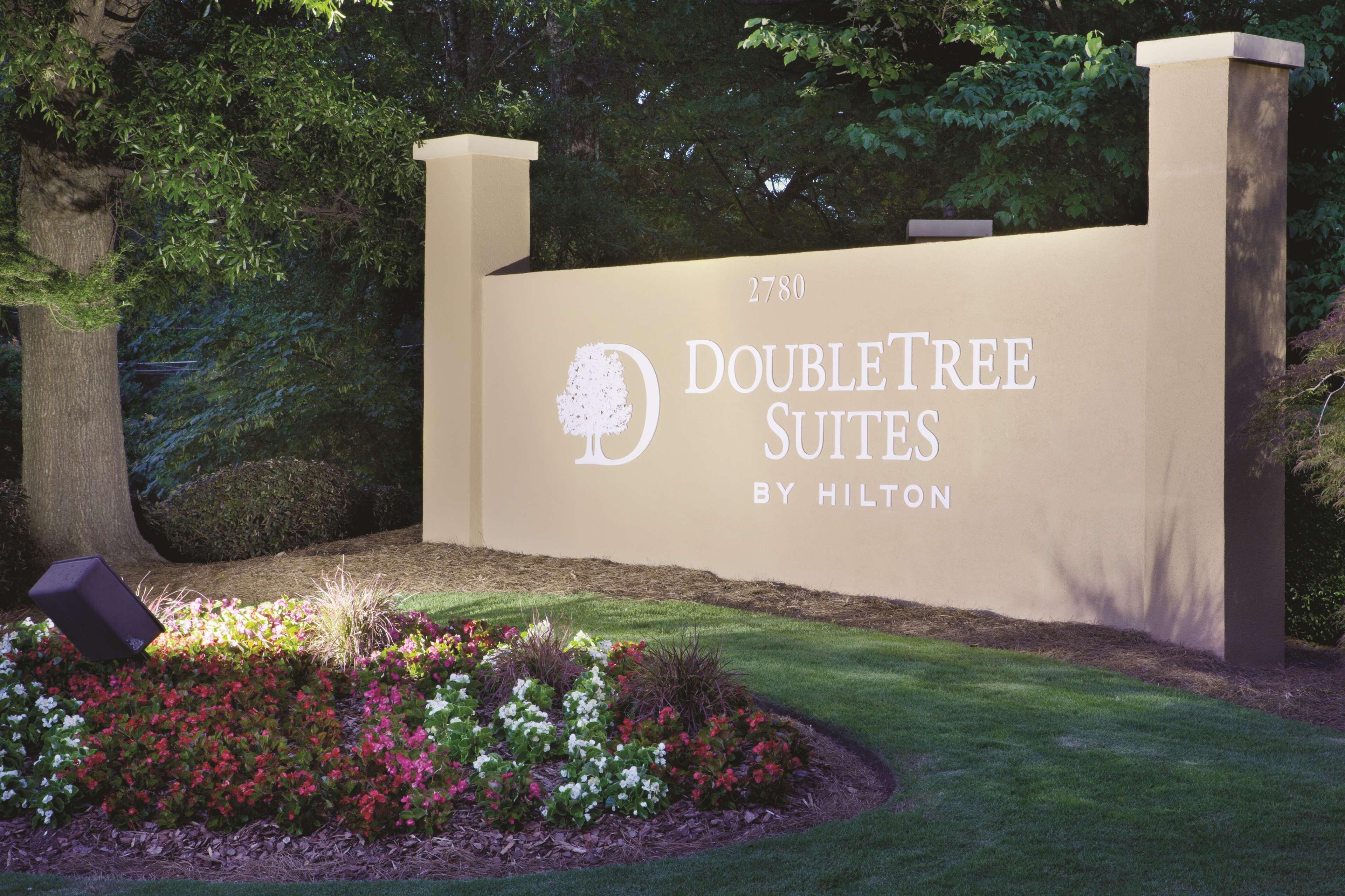 Doubletree Suites By Hilton At The Battery Atlanta Smyrna Bagian luar foto