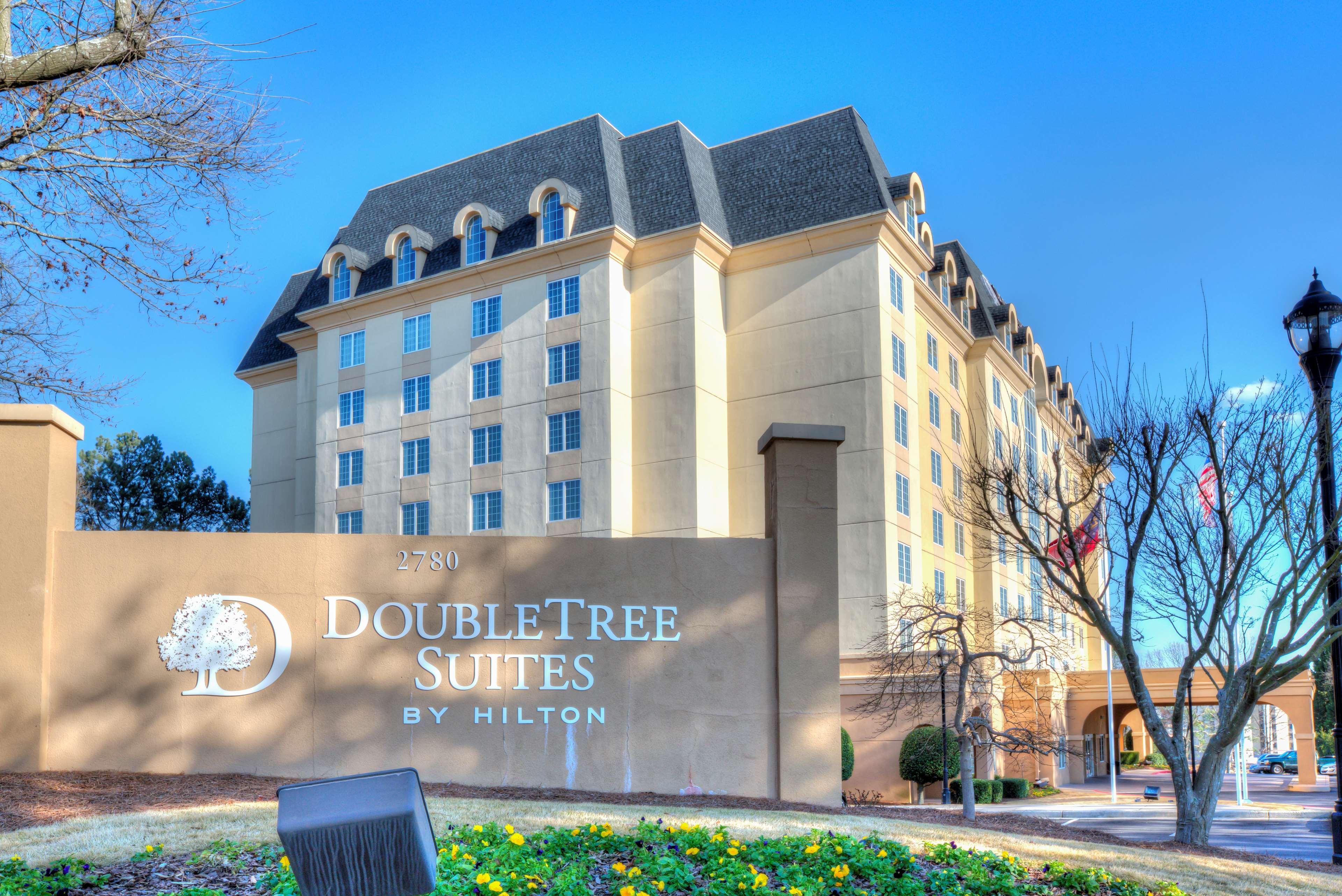 Doubletree Suites By Hilton At The Battery Atlanta Smyrna Bagian luar foto