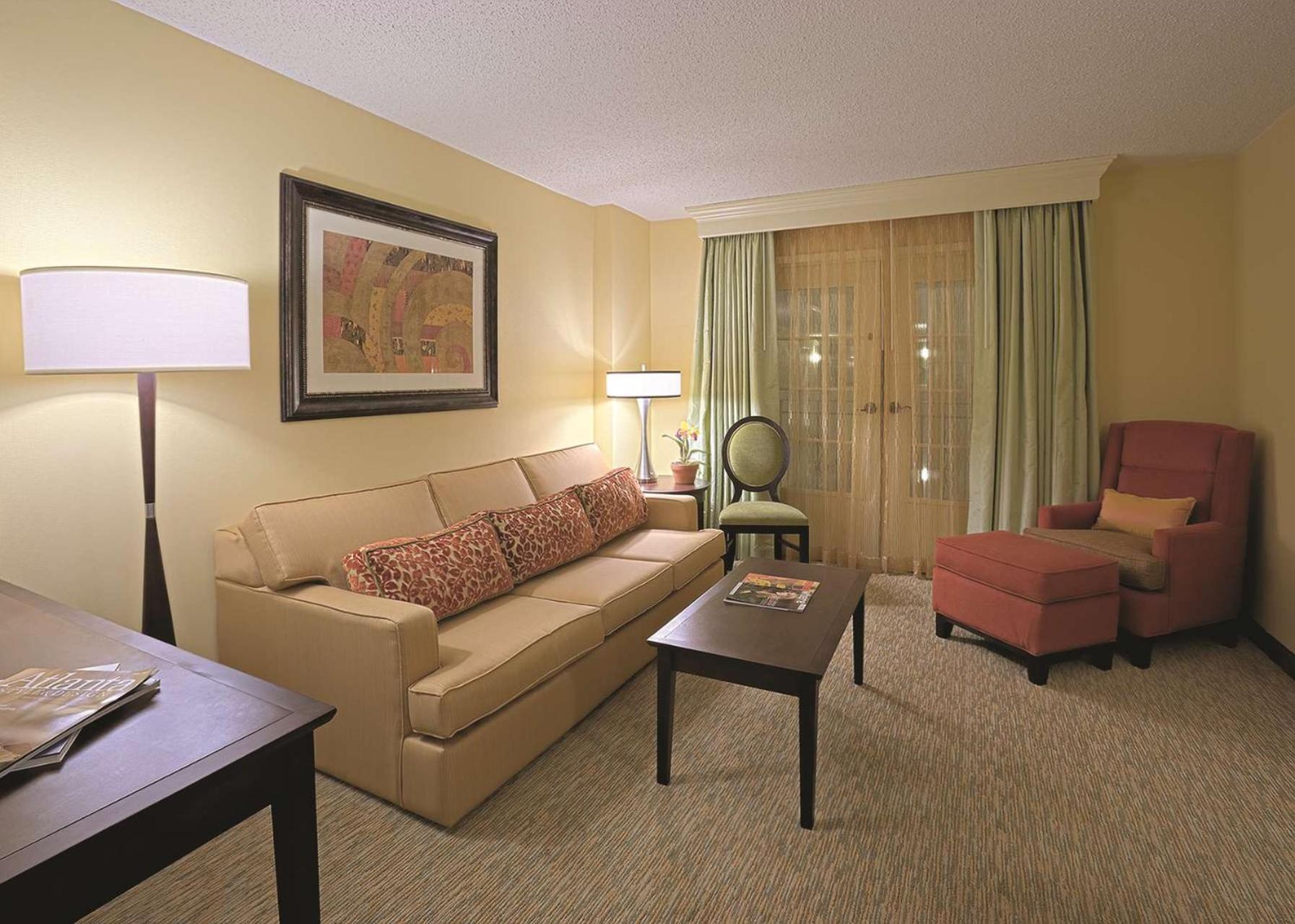 Doubletree Suites By Hilton At The Battery Atlanta Smyrna Bagian luar foto