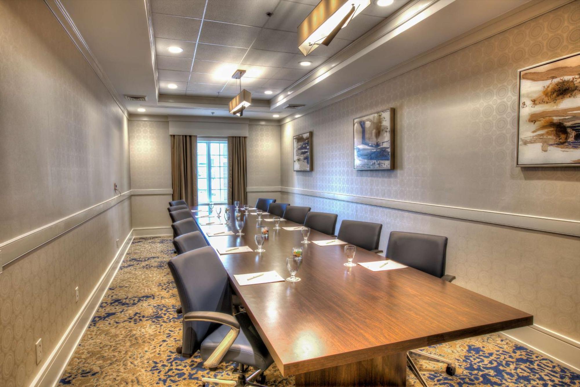 Doubletree Suites By Hilton At The Battery Atlanta Smyrna Bagian luar foto