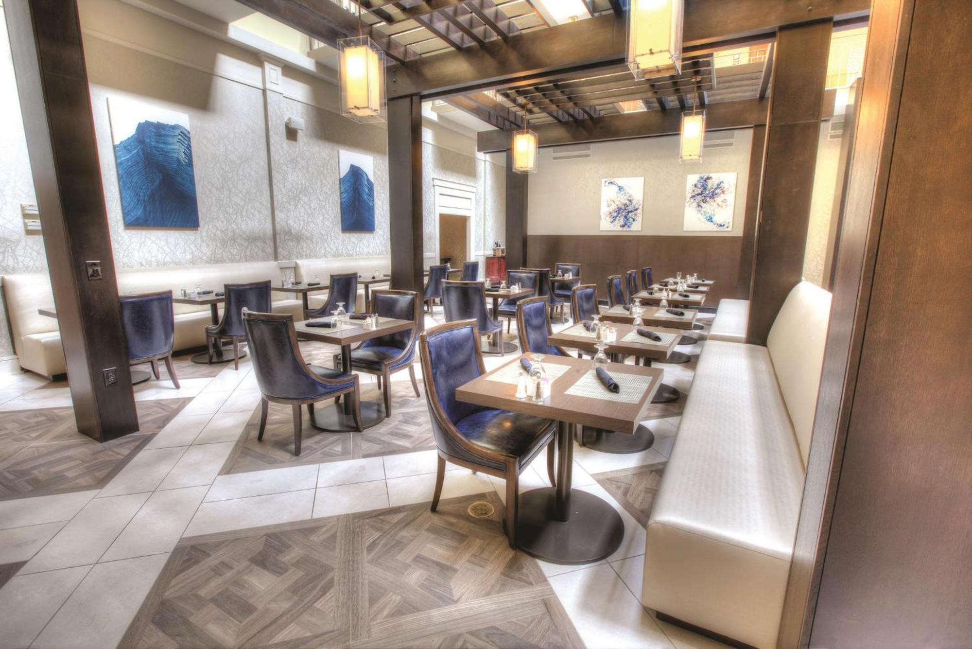 Doubletree Suites By Hilton At The Battery Atlanta Smyrna Bagian luar foto
