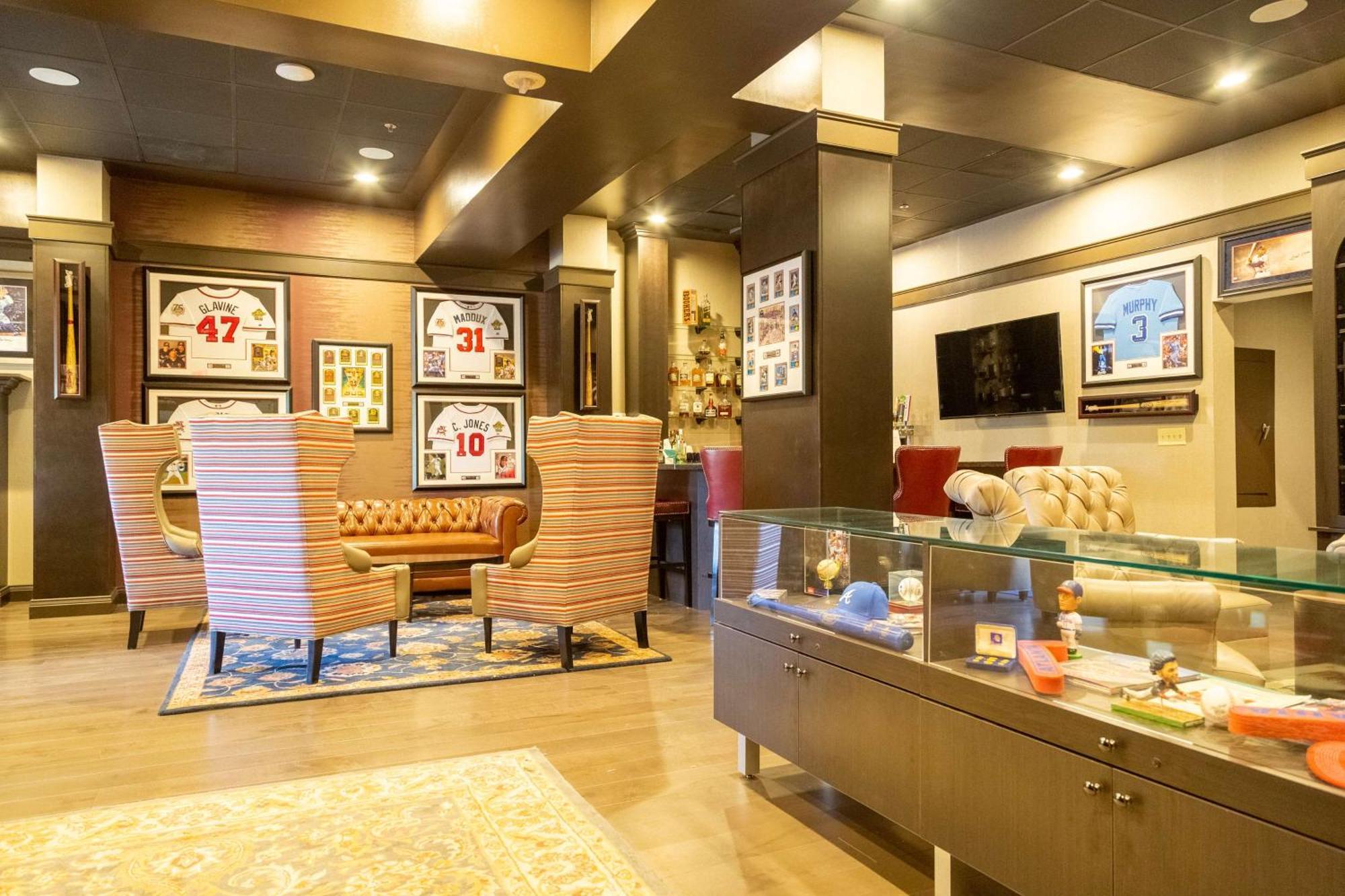 Doubletree Suites By Hilton At The Battery Atlanta Smyrna Bagian luar foto